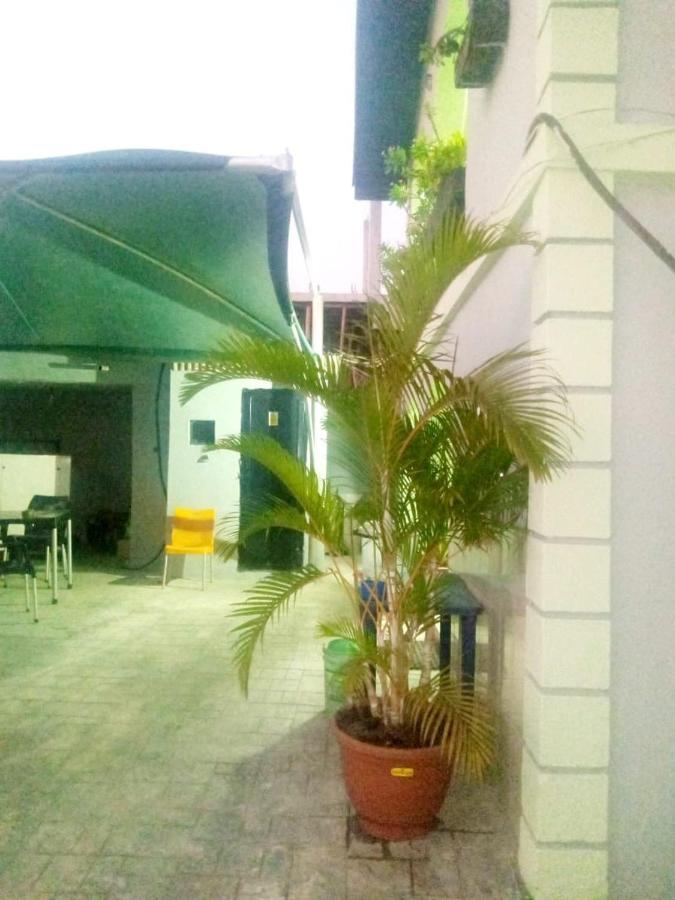Staycation Suites And Apartment Lagos Eksteriør billede