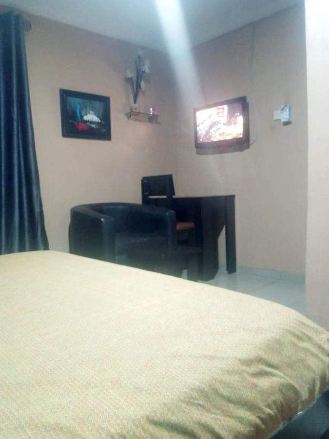 Staycation Suites And Apartment Lagos Eksteriør billede