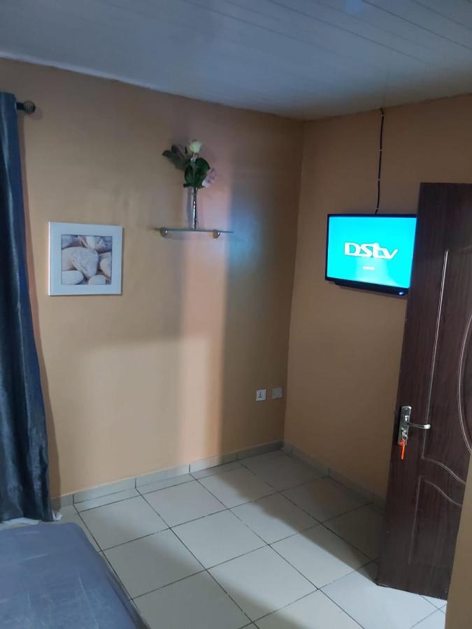 Staycation Suites And Apartment Lagos Eksteriør billede